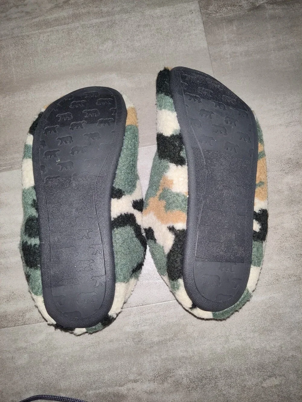 Old Navy Kids Camo Plush House Slippers Size Small 6-7 Soft Indoor Shoes